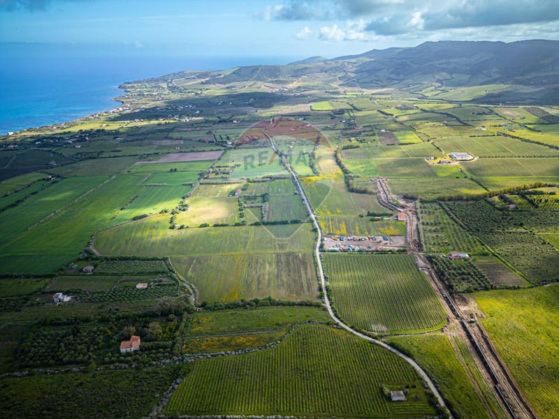 Terreno agricolo in Vendita a Sorso, 300'000€, 71000 m²