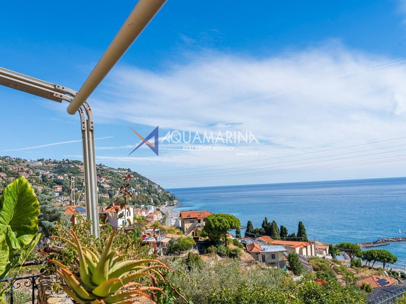 Quadrilocale in Vendita a Ospedaletti, 285'000€, 120 m²