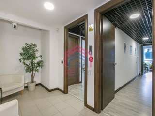 Ufficio in Affitto a Pomezia, 300€, 20 m²