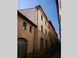 Appartamento in Vendita a Colle di Val D'Elsa, 227'000€, 1264 m²