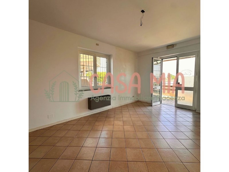 Ufficio in Vendita a Rottofreno, 65'000€, 65 m²