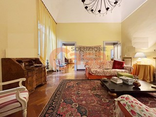 Ufficio in Affitto a Piacenza, 1'800&euro;, 210 m²