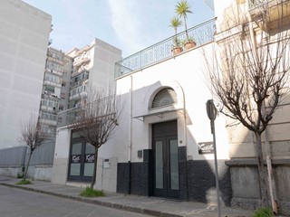 Immobile commerciale in Vendita a Casoria, 380'000€, 350 m²