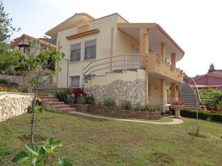 Villa in Vendita a Carbonia, 520'000€, 600 m²