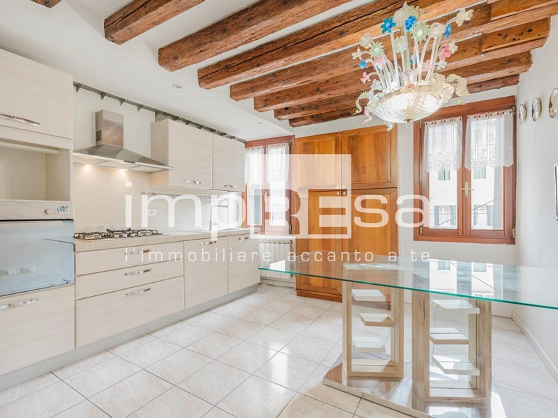 Quadrilocale in Vendita a Venezia, 398'000&euro;, 95 m²