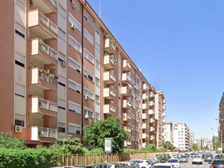 Appartamento in Vendita a Palermo, 320'000€, 210 m²
