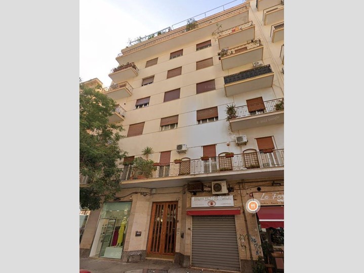 Appartamento in Vendita a Palermo, 350'000€, 220 m²