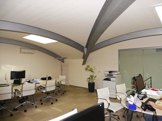 Ufficio in Vendita a Bassano del Grappa, 225'000€, 250 m²