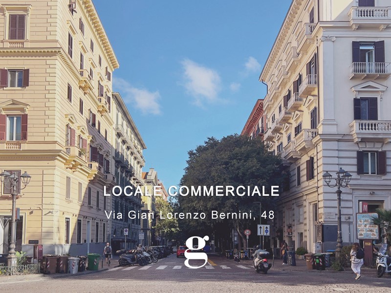 Negozio in Affitto a Napoli, 5'000€, 50 m²