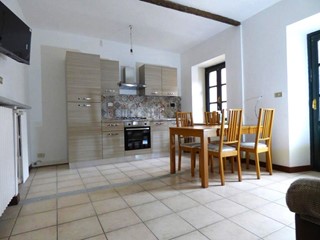 Bilocale in Affitto a Torre Pellice, 430€, 54 m², arredato