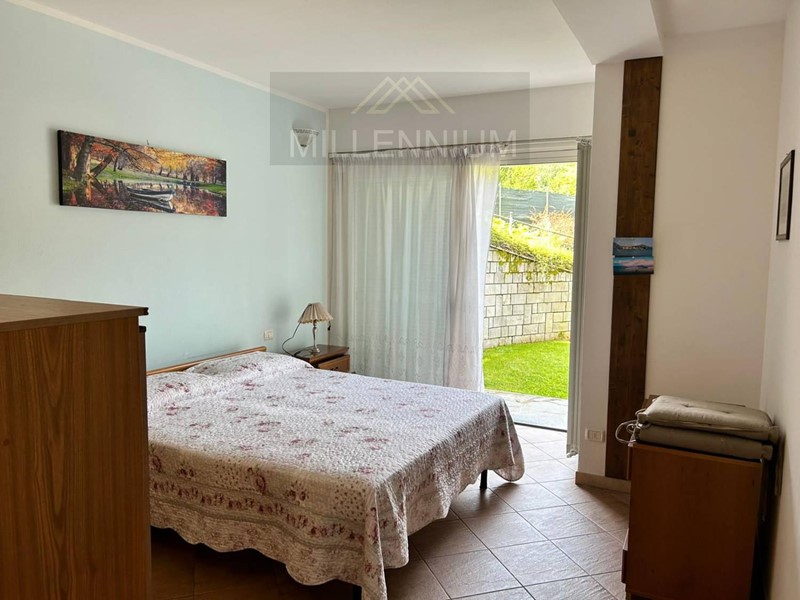 Villa in Vendita a Arona, 720'000€, 220 m²