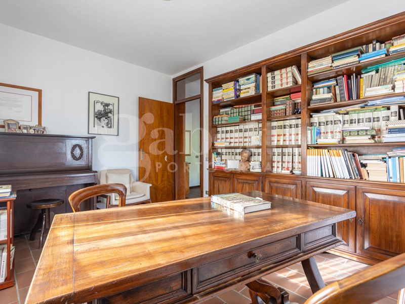 Villa in Vendita a Portogruaro, 320'000€, 260 m², arredato