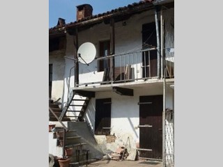 Casa Indipendente in Vendita a Avigliana, 65'000€, 80 m²