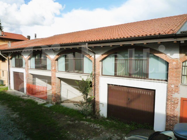 Villetta a schiera in Vendita a Ternate, 135'000€, 92 m²