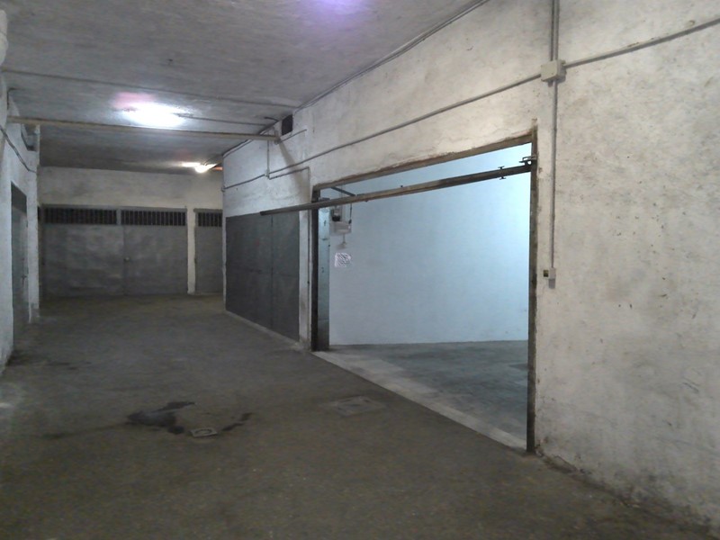 Box in Vendita a Roma, 137'000€, 160 m²