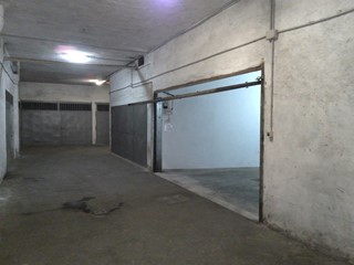 Box in Vendita a Roma, 137'000€, 160 m²