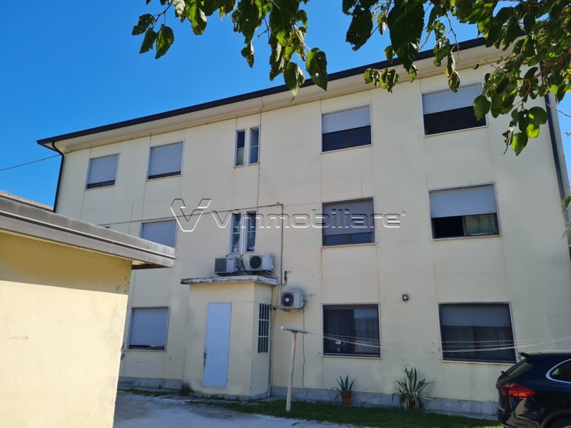 Appartamento in Vendita a Noventa Vicentina, 115'000&euro;, 115 m², con Box