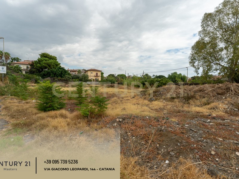 Terreno edificabile in Vendita a San Giovanni la Punta, 230'000€, 3000 m²