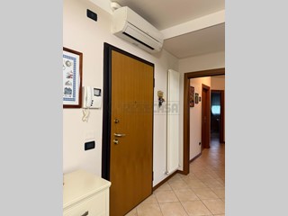 Quadrilocale in Vendita a Torri di Quartesolo, zona Marola, 198'000&euro;, 152 m²