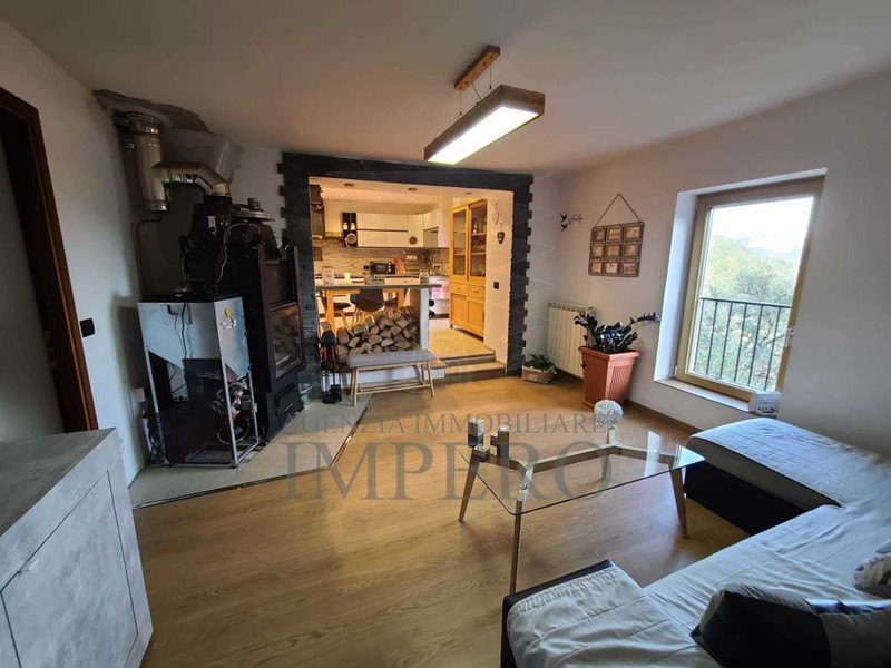 Casa Indipendente in Vendita a Ventimiglia, zona Serro, 150'000€, 176 m²