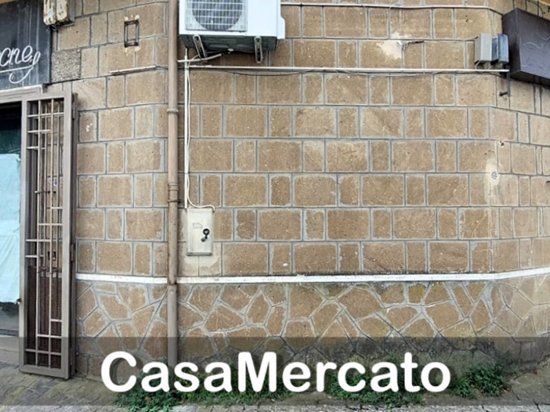 Immobile commerciale in Affitto a Rocca di Papa, 550€, 75 m²