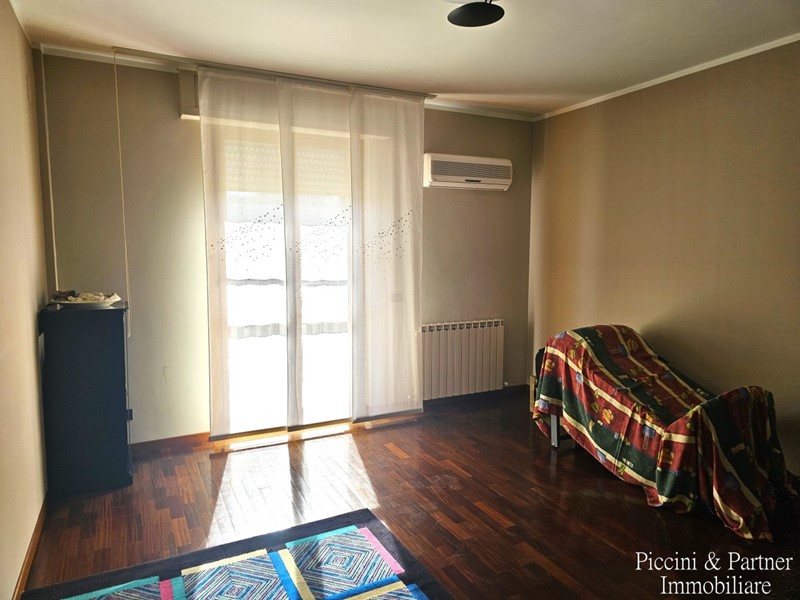Appartamento in Vendita a Perugia, zona Ponte Pattoli, 95'000€, 115 m², con Box