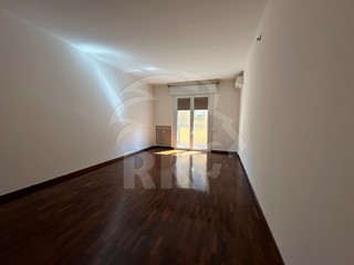 Quadrilocale in Vendita a Bologna, zona Costa Saragozza, 380'000&euro;, 102 m²