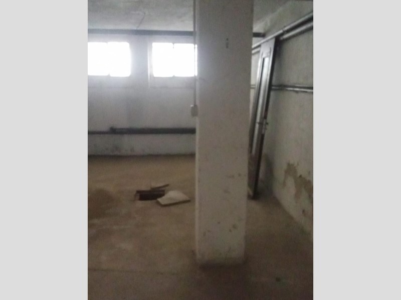 Magazzino in Affitto a Valmorea, zona Caversaccio, 450€, 55 m²