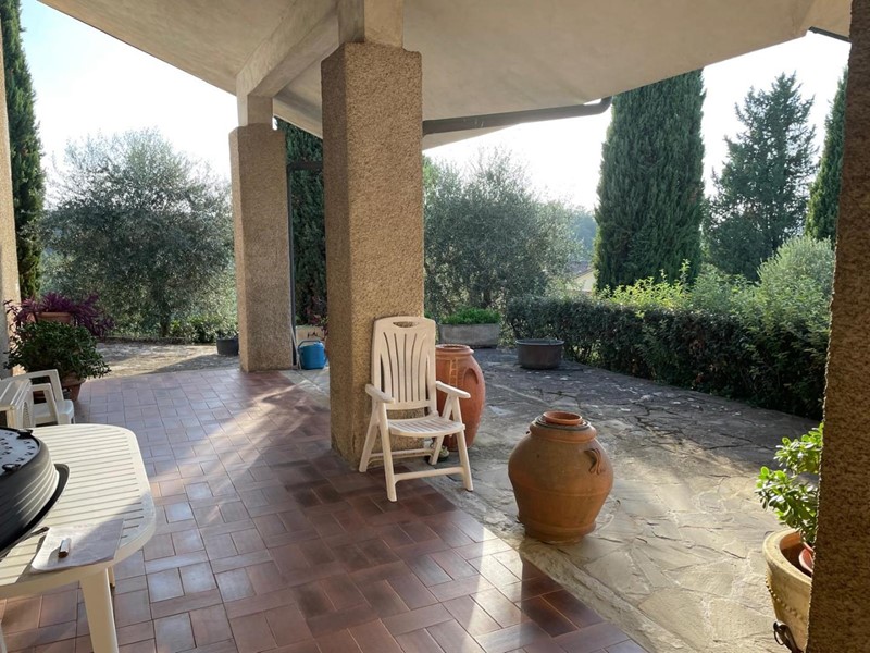 Villa in Vendita a San Miniato, 650'000€, 350 m², con Box