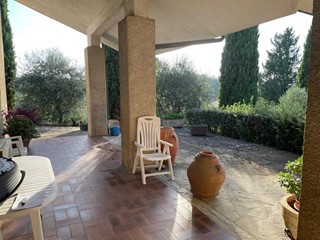 Villa in Vendita a San Miniato, 650'000€, 350 m², con Box