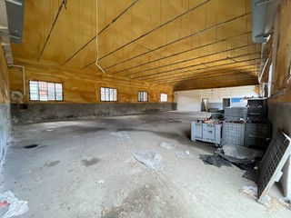 Capannone in Vendita a Santa Croce sull'Arno, 199'000€, 310 m²