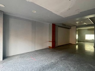 Immobile commerciale in Vendita a Chiesina Uzzanese, 58'000€, 85 m²