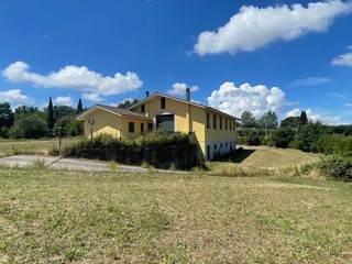 Magazzino in Vendita a Fucecchio, zona Querce, 350'000€, 510 m²