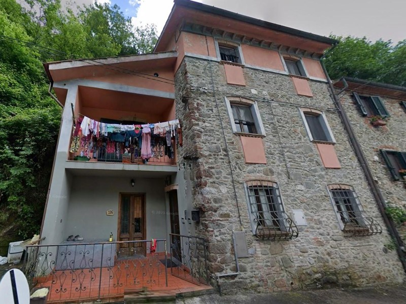 Quadrilocale in Vendita a Lucca, zona Vinchiana, 41'118€, 157 m²