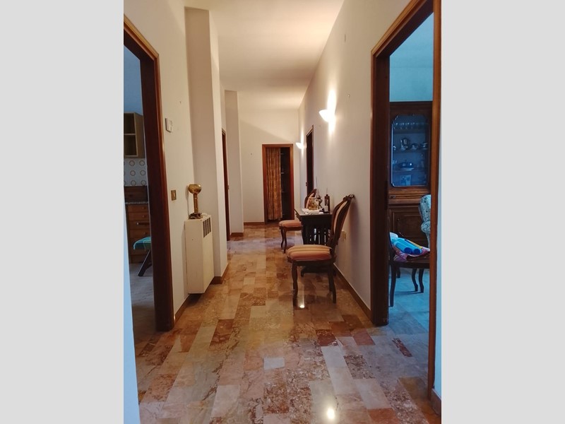 Quadrilocale in Vendita a Poggio a Caiano, 233'000&euro;, 95 m², con Box