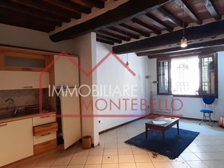 Appartamento in Vendita a Camaiore, 145'000&euro;, 70 m², arredato