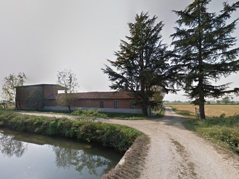 Capannone in Vendita a Cassolnovo, 452'272€, 2525 m²