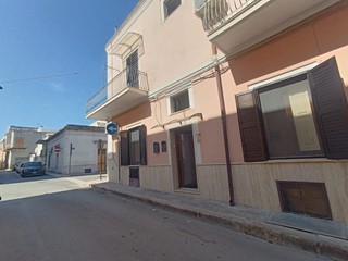 Appartamento in Vendita a San Giorgio Ionico, 130'000€, 130 m², arredato, con Box