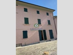 Casa Indipendente in Vendita a Pieve a Nievole, 150'000&euro;, 240 m²