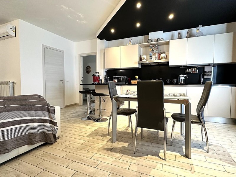 Trilocale in Vendita a Ponsacco, zona Le Melorie, 195'000€, 80 m², arredato