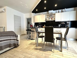 Trilocale in Vendita a Ponsacco, zona Le Melorie, 195'000€, 80 m², arredato