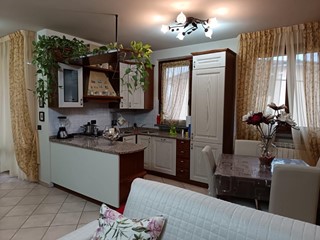 Trilocale in Vendita a Altopascio, 155'000€, 90 m², arredato, con Box