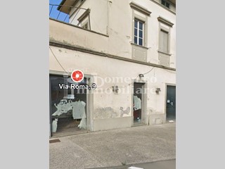 Immobile commerciale in Vendita a Santa Croce sull'Arno, 313'500€, 322 m²