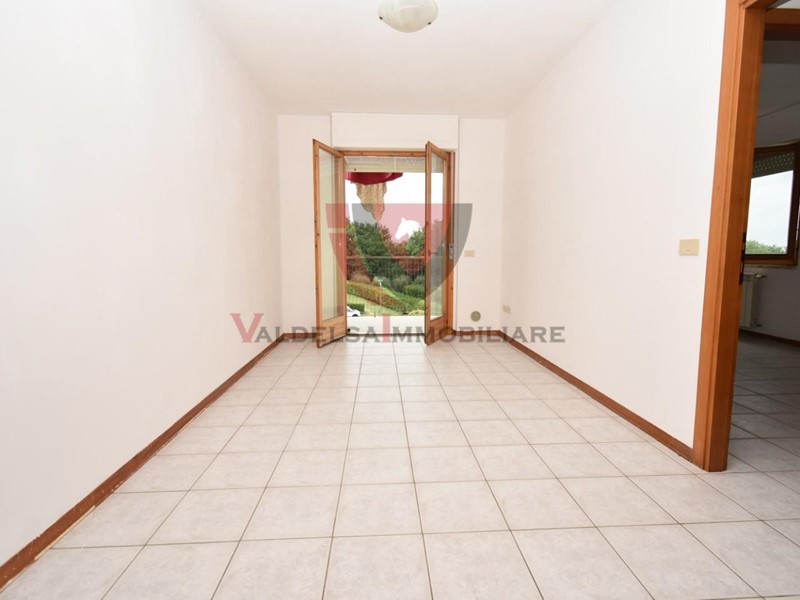 Bilocale in Vendita a Colle di Val D'Elsa, 100'000€, 46 m², con Box