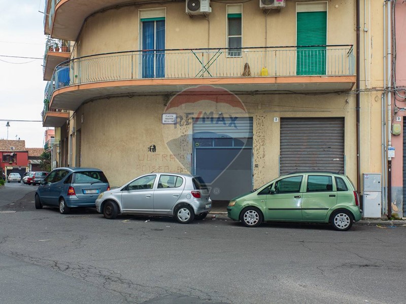 Ufficio in Affitto a Acireale, 450€, 37 m²
