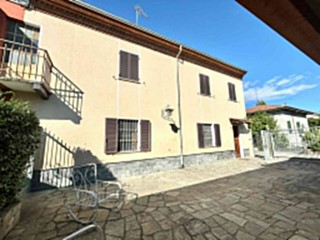 Casa Indipendente in Vendita a Alessandria, 148'000€, 160 m²