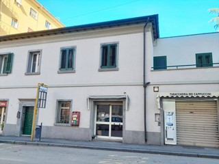 Ufficio in Affitto a Viterbo, 300€, 110 m²