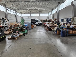 Laboratorio in Affitto a Teramo, 2'300&euro;, 550 m²