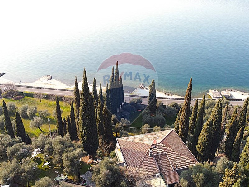 Villa in Vendita a Torri del Benaco, 2'250'000€, 580 m²