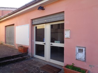 Immobile commerciale in Vendita a Tratalias, 50'000€, 105 m²